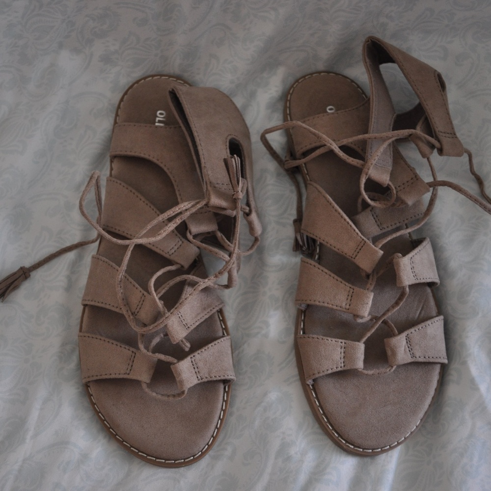Oldnavy Lace up Sandal
